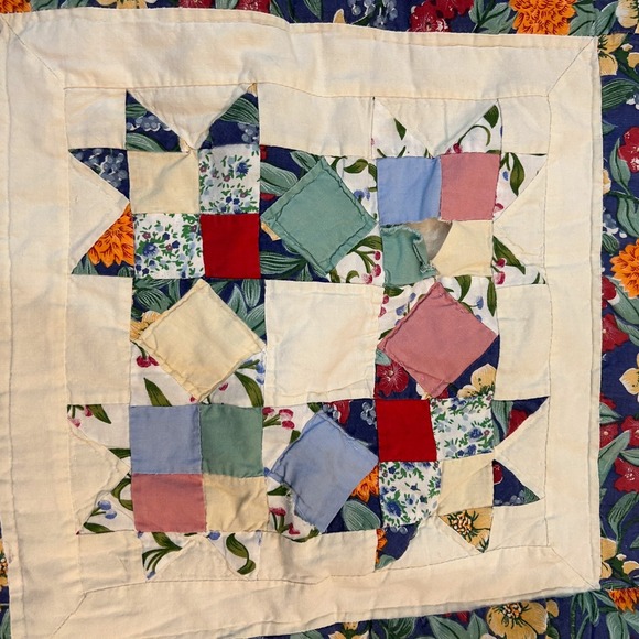 Arch Quilt Elmsford NY New York Hand Stitched 78" x 80" Queen King Patchwork - Picture 12 of 16